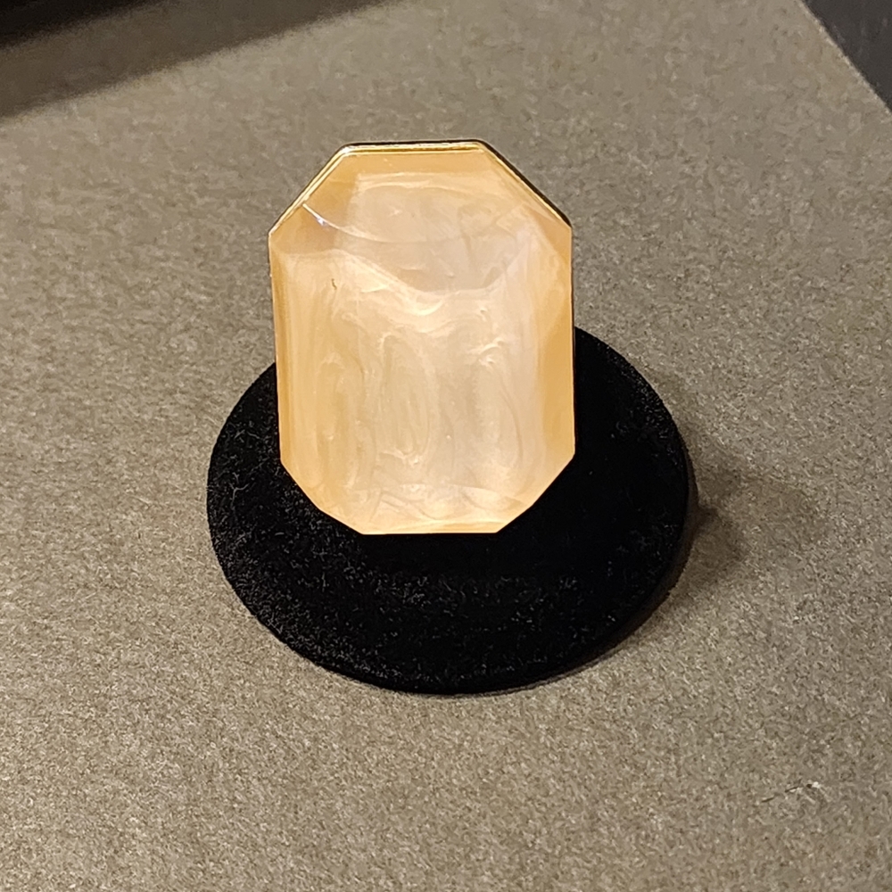 Large stone ring